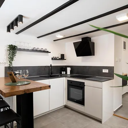 K-apartments * Pula