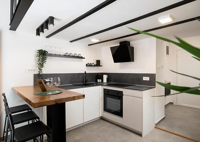 K-apartments * Pula